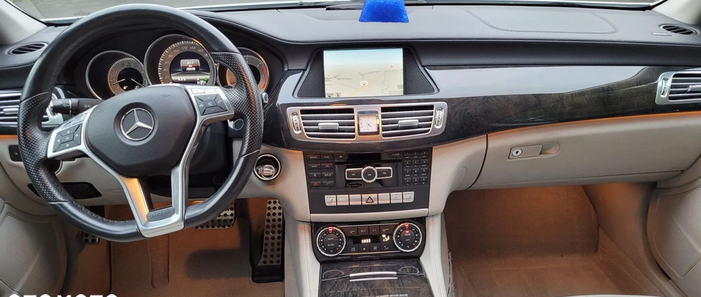 Mercedes-Benz CLS cena 110000 przebieg: 75000, rok produkcji 2012 z Pakość małe 254